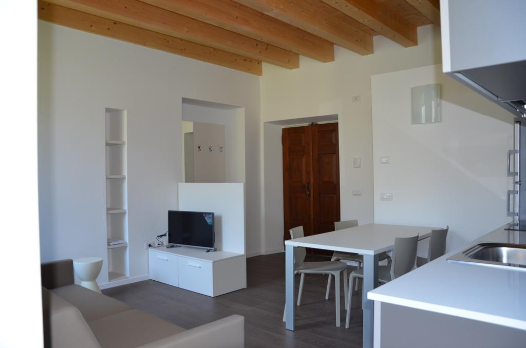 Palazzo Oltre Apartment Арко Стая снимка