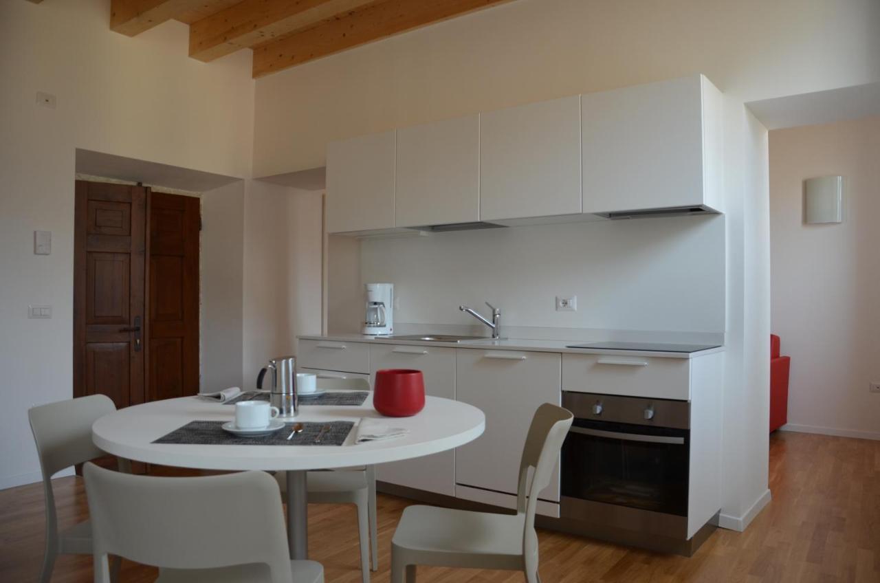 Palazzo Oltre Apartment Арко Стая снимка